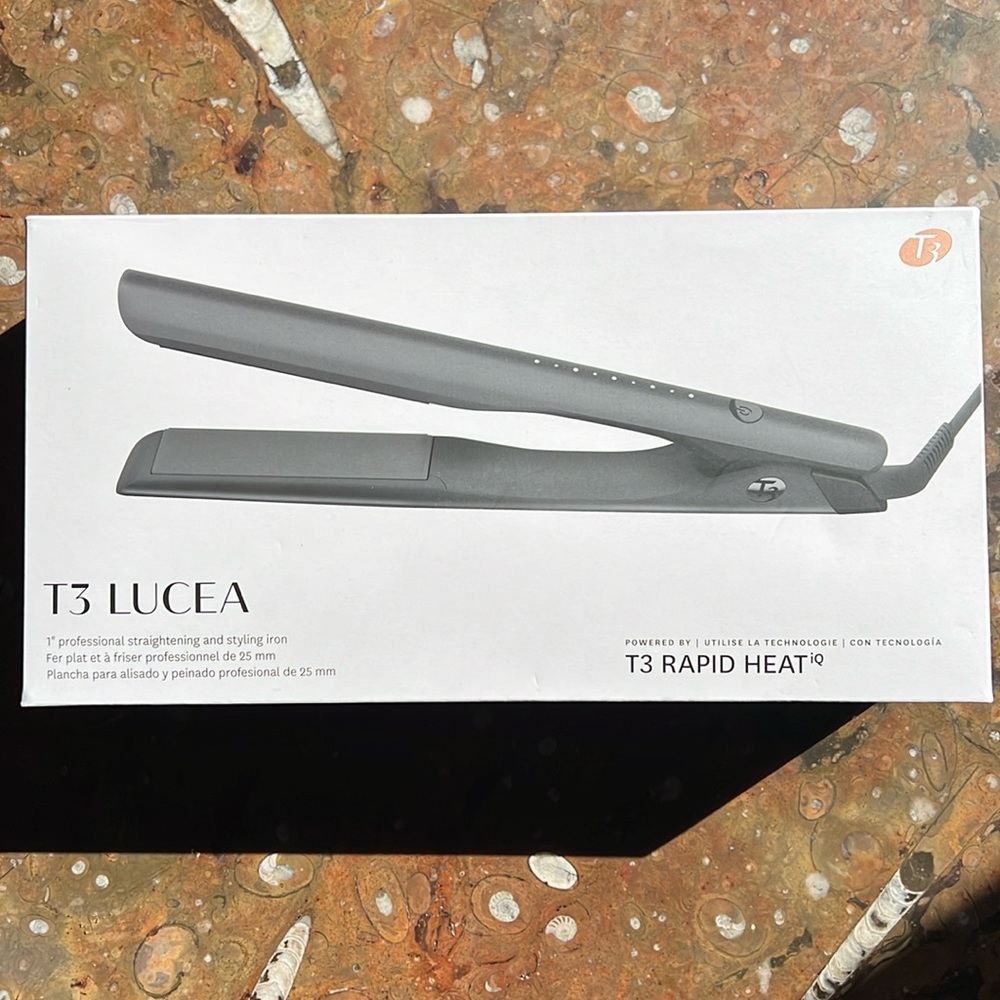 T3 Lucea 1” professional, straightening and styling iron.